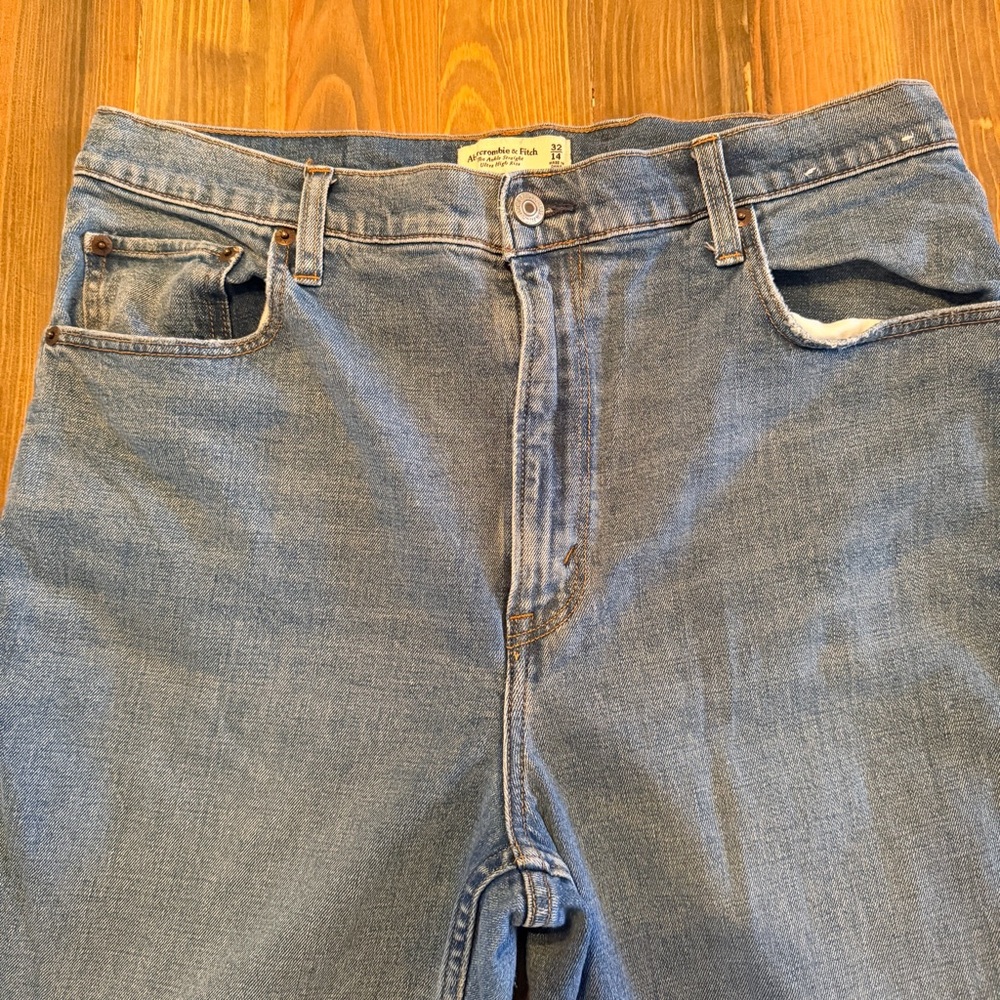 Abercrombie & Fitch The Ankle Straight Ultra High Rise - Picture 5 of 10